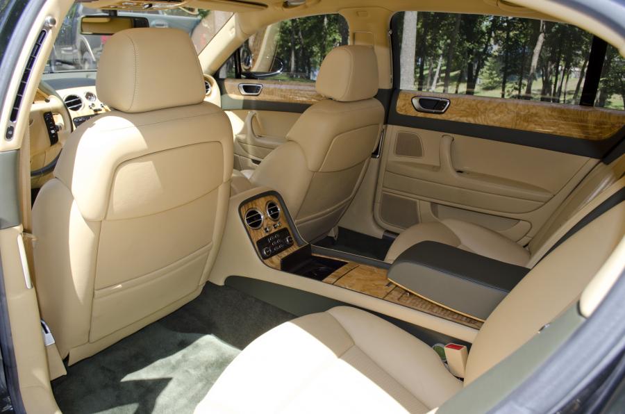 Bentley Continental Flying Spur 2006 года  (фото 5 из 10)